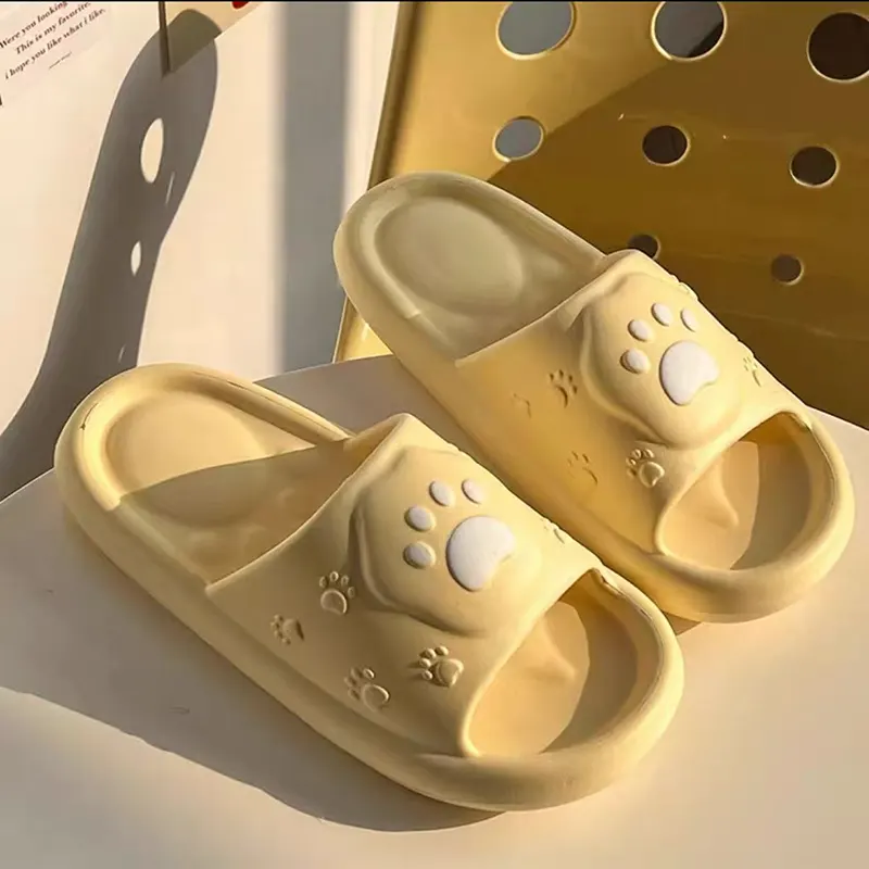 かわいいフットプリントスリッパ